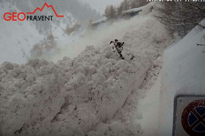 Über 40 Lawinen in 24 h zwischen Täsch und Zermatt